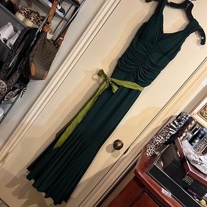 Vera Wang size 0 long dress emerald green NWT